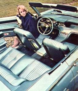 Image: 1963 Ford Thunderbird Convertible interior