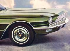 1966 Ford Thunderbird in Ivy Green Metallic (front quarter view detail)